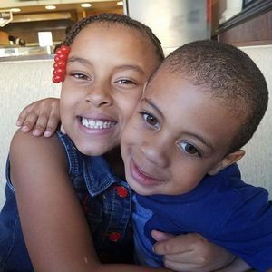 Meet your Posher, Ebony